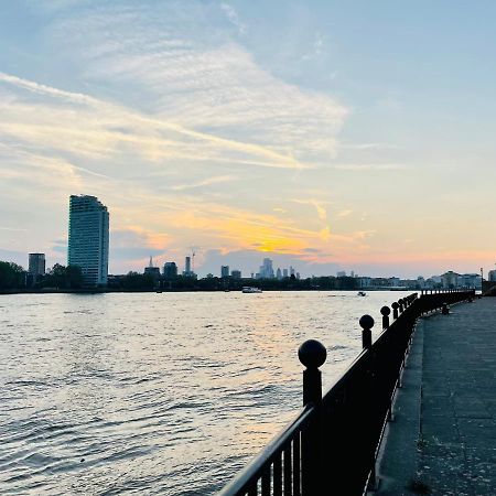 Riverside Premium Double Room Garden View E14 Londra Dış mekan fotoğraf