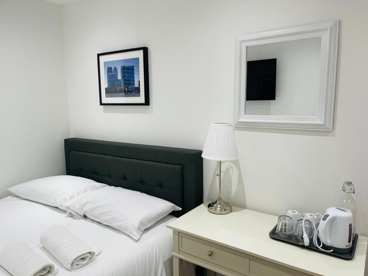 Riverside Premium Double Room Garden View E14 Londra Dış mekan fotoğraf