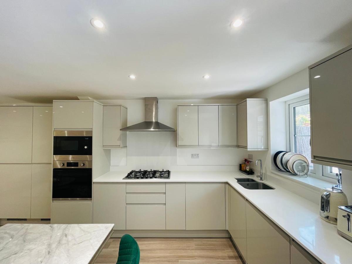 Riverside Premium Double Room Garden View E14 Londra Dış mekan fotoğraf