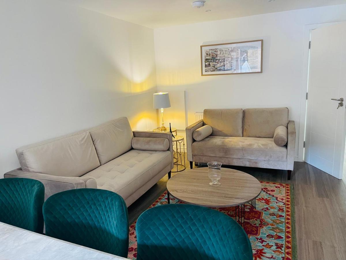 Riverside Premium Double Room Garden View E14 Londra Dış mekan fotoğraf